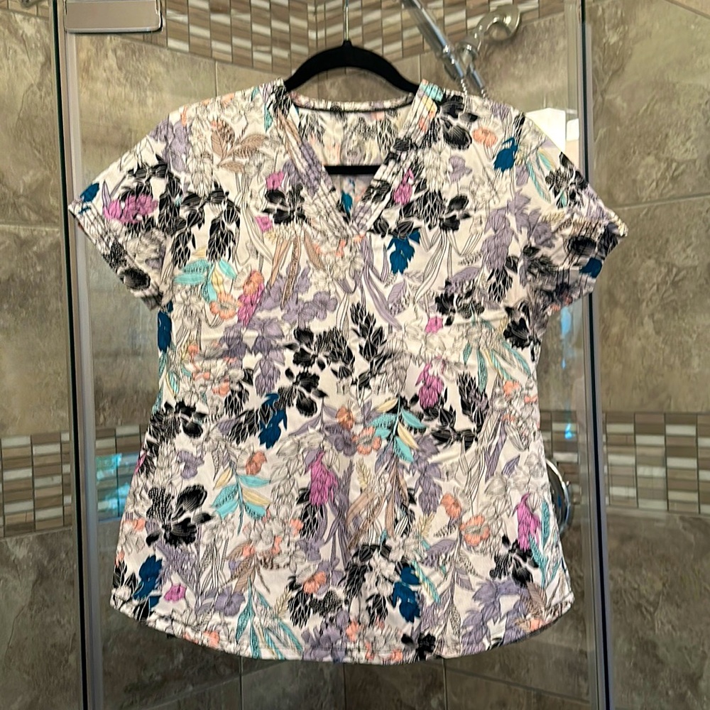 Health Pro nursing scrub top -size small